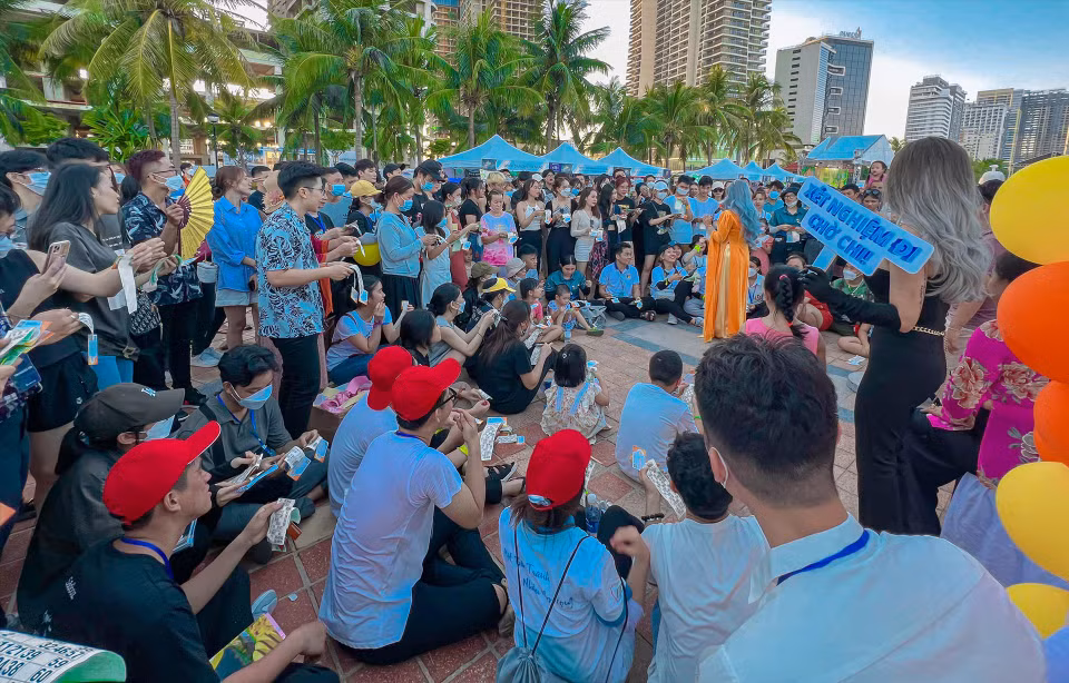 A community activity of the Vietnam Network of Transgender People, BridgeFest 2022, the 6th annual music and community festival. (Photo: VNP/VNA)