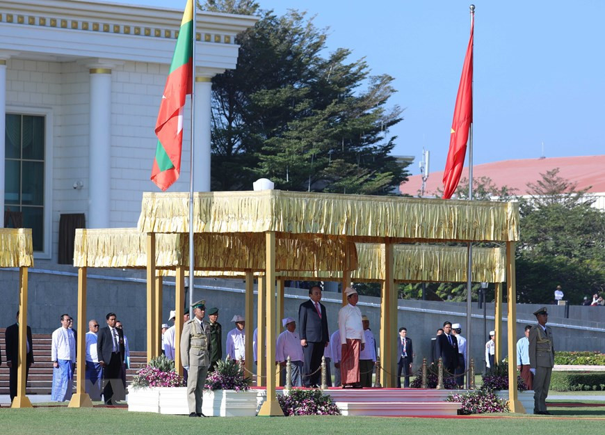 Prime Minister Nguyen Xuan Phuc and Myanmar President U Win Myint at the welcome ceremony (Photo:VNA)