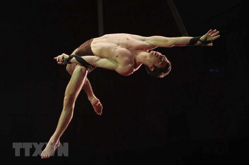 Vietnamese artists perform to mark the opening of the festival (Photo: VNA)