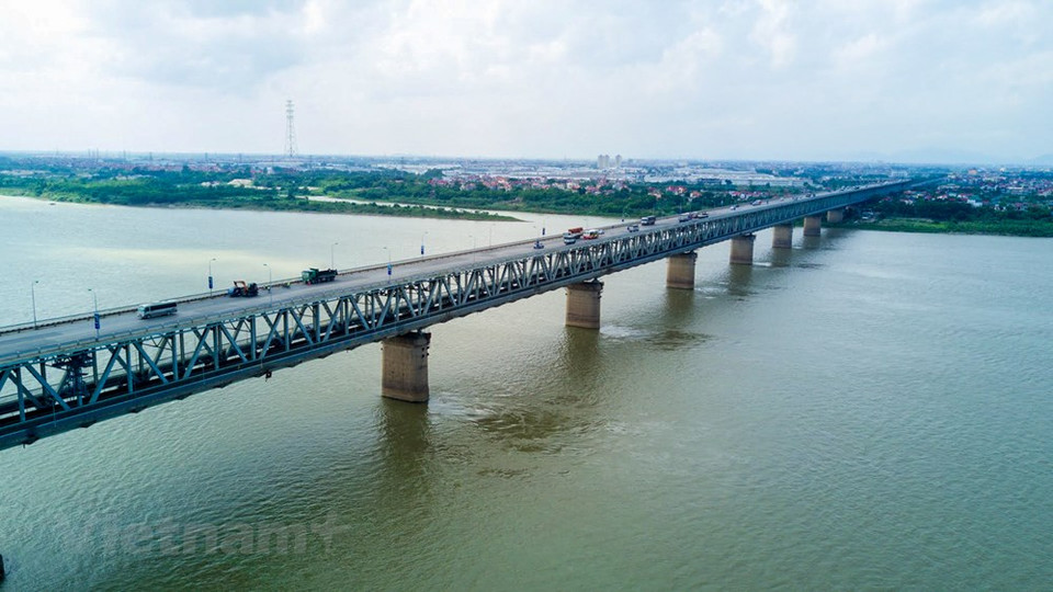 In 1985, the Thang Long bridge was inaugurated after 10 years of construction (Photo: Vietnam+)