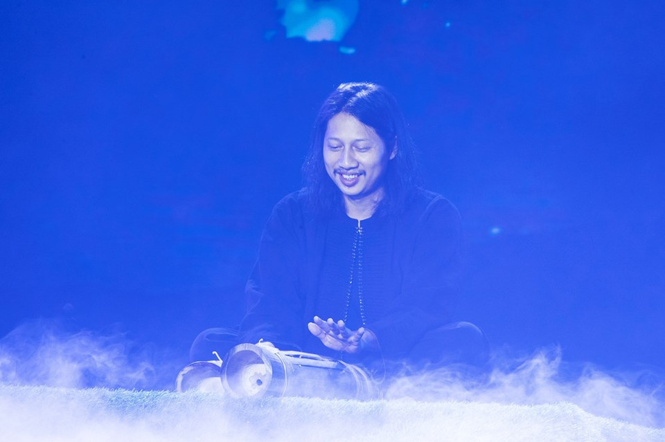 Traditional musical instruments appear impressively on the state (Photo: Vietnam+)