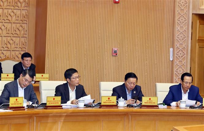 Cabinet members attend the meeting (Photo: VNA)