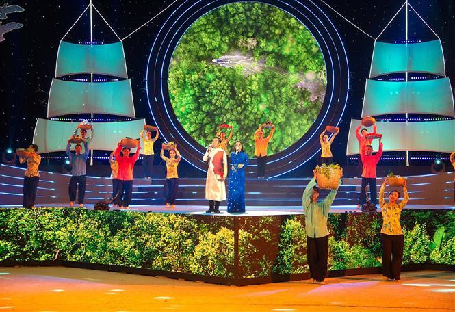 Art performance marks the start of Nghinh Ong Festival 2019 (Photo: VNA)