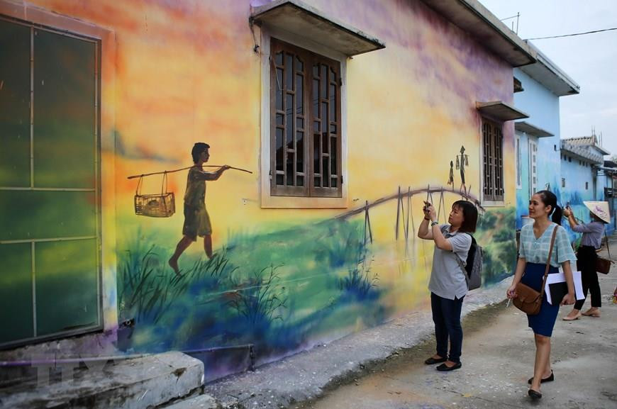 My Thanh fishing village is an attractive community-based ecotourism site in Quang Loi commune, Quang Dien district, Thua Thien-Hue province (Photo: VNA)