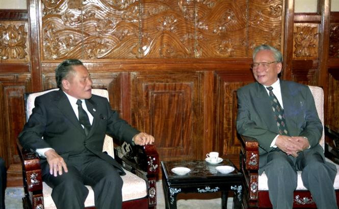 President Le Duc Anh hosts Prime Minister of Thailand Banharn Silpa-archa, Hanoi, October 1, 1995 (Photo: VNA)
