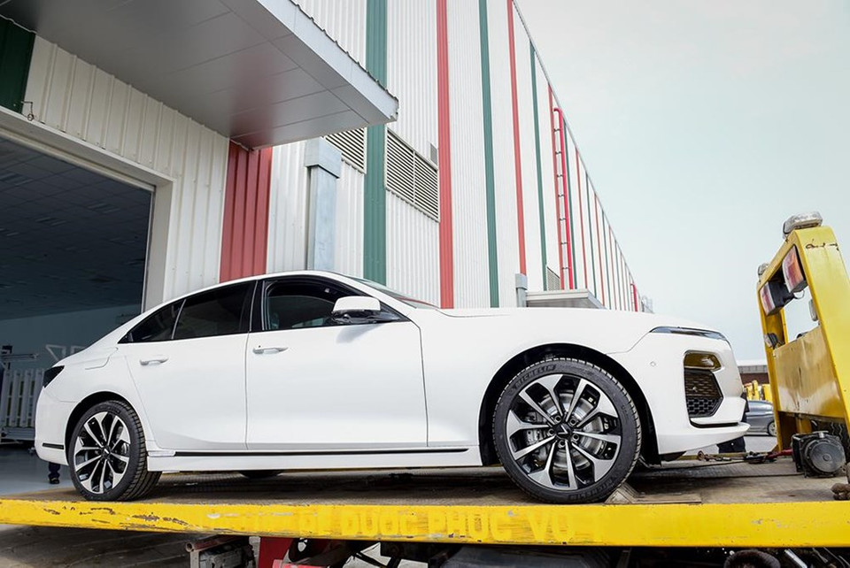 Transport process is divided into several phases, to 14 countries in Europe, Asia, Australia, Africa and Vietnam to ensure VinFast cars respond well to all climate and traffic conditions (Source: Vietnamplus)