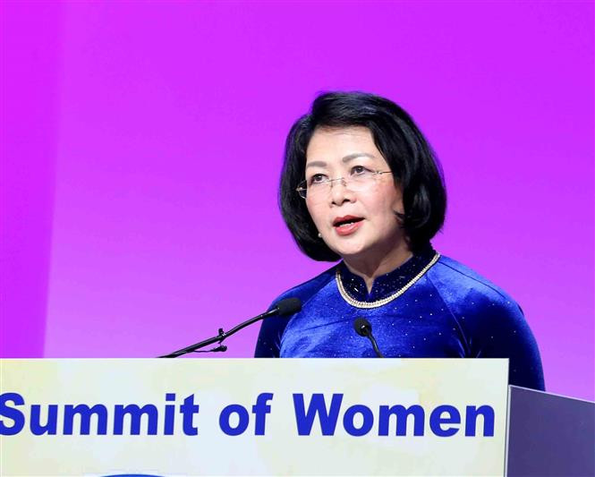 Vice President Dang Thi Ngoc Thinh speaks at the 2019 Global Summit of Women (Photo: VNA)