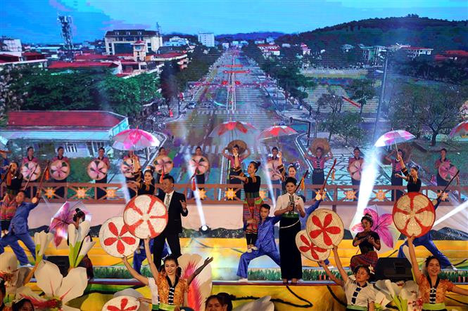 The six-day event is part of activities to celebrate the 65th anniversary of the glorious Dien Bien Phu Victory (May 7) (Photo: VNA)
