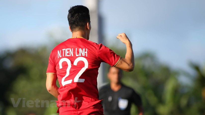Striker Tien Linh scores a hattrick to help Vietnam trounces Laos 6-1 (Photo: Vietnam+)