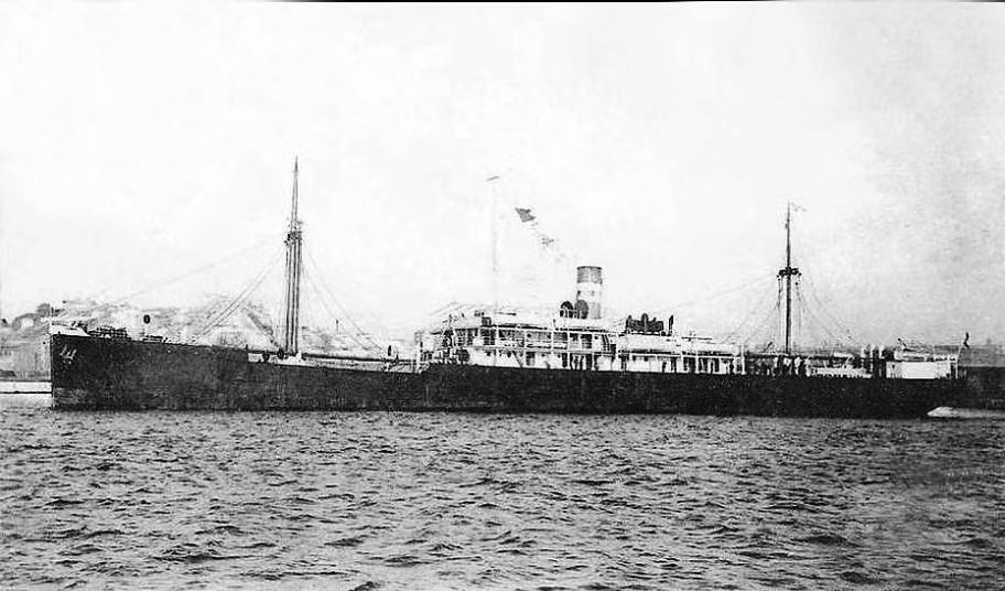 Young patriot Nguyen Tat Thanh leaves Sai Gon port on the ship Ariral Latouche Treville to start his journey to seek ways for national salvation, June 5, 1911. (Photo: VNA)