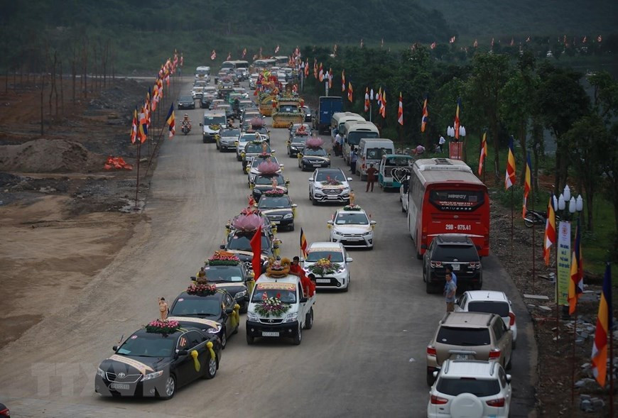 A motocade parade takes place as part of UN Day of Vesak celebrations (Photo: VNA) 