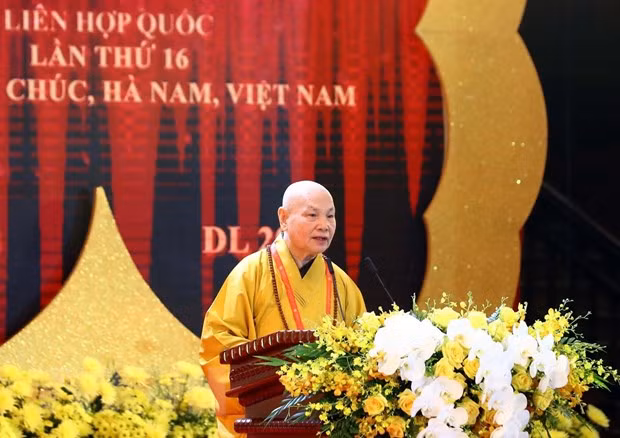 Most Venerable Thich Thien Nhon, Chairman of the Vietnam Buddhist Sangha’s Executive Council and chairman of the Vesak 2019 Organising Committee, delivers a speech at the opening ceremony (Photo: VNA)