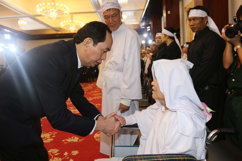 President Tran Dai Quang expresses his sympathy for the family of the late Prime Minister (Photo: VNA)