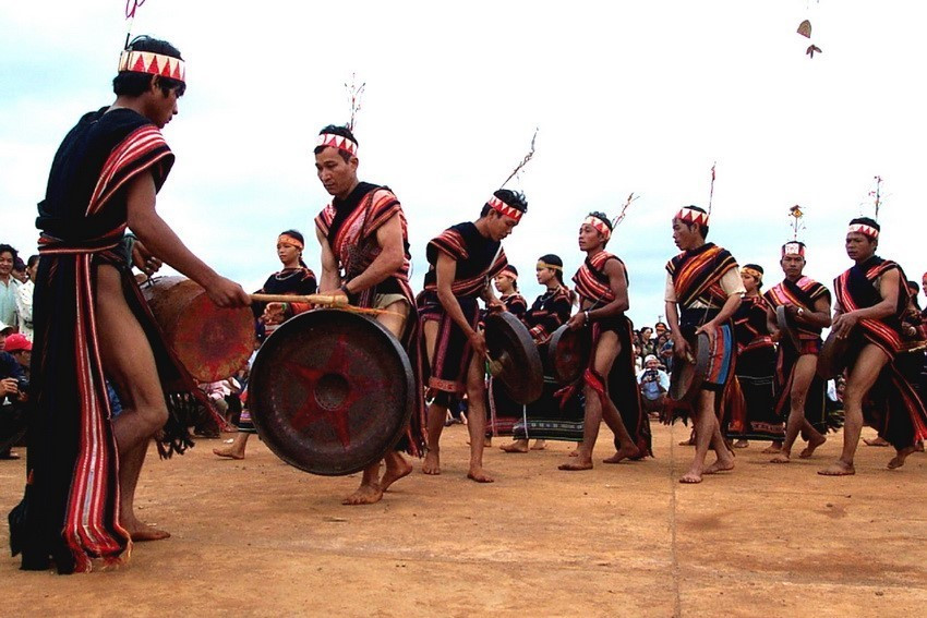 Gong festival of Jrai ethnic people in Chu Prong district, Gia Lai province (Photo: VNA)