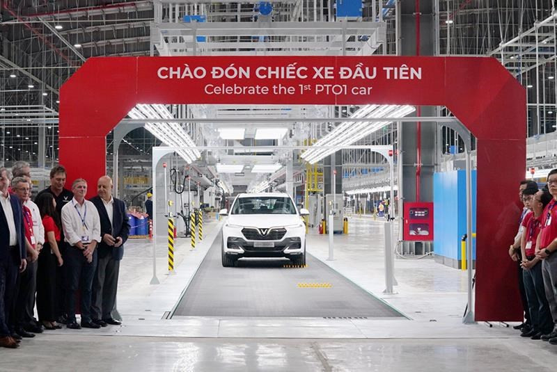 Lux SA 2.0 SUV has a 228 horsepower engine and an 8-gear automatic transmission (Photo: Tuan Hai)