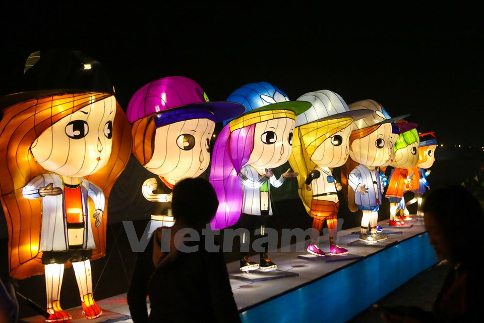 The Giant Lantern Festival has been held in many countries around the globe (Photo: VNA)
