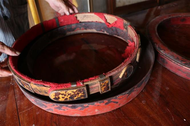 Belt of mandarin costume displayed at the temple (Photo: VNA)