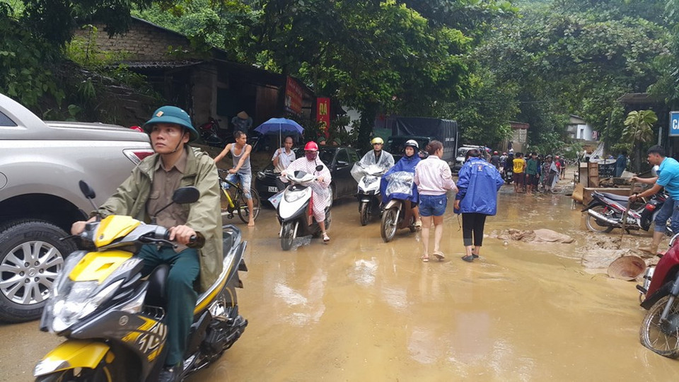 Roads are damaged (Source: VNA)