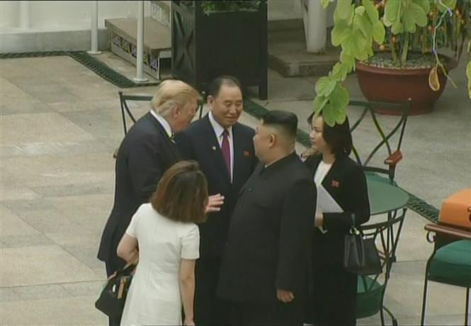 US President Donald Trump and DPRK Chairman Kim Jong Un take stroll around Metropole hotel (Photo: VNA)