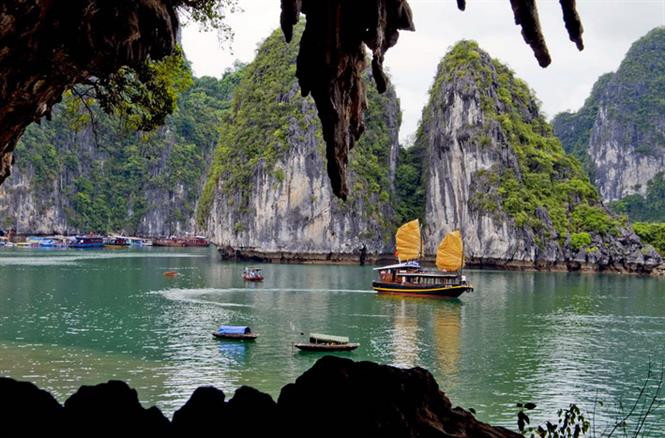 Ha Long Bay, World Natural Heritage Site (Photo: VNA)