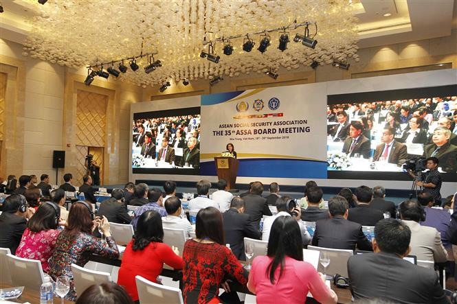 At the board meeting (Photo: VNA)