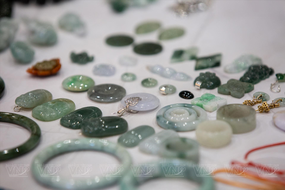 Hong Trang’s gemstone collection. (Photo: VNP)