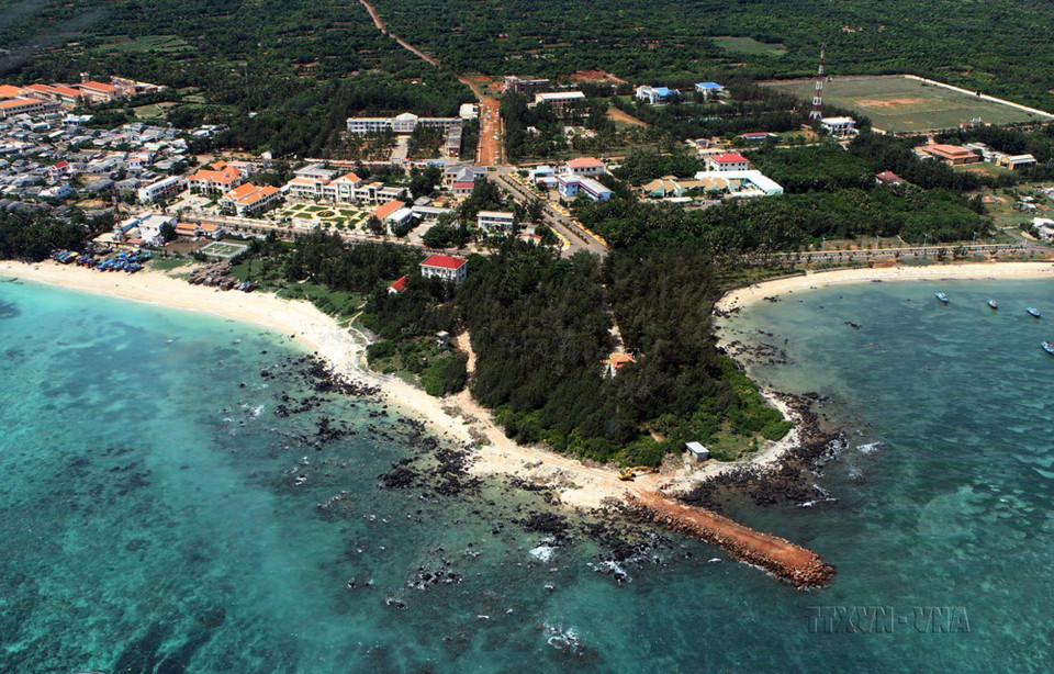 Building green tourism on Phu Quy Island is a highlight of the province’s tourism development. (Photo: VNA)