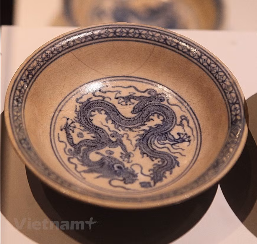 The use of dragons on the royal items was to express the absolute power of the monarchy. (Photo: VNA)