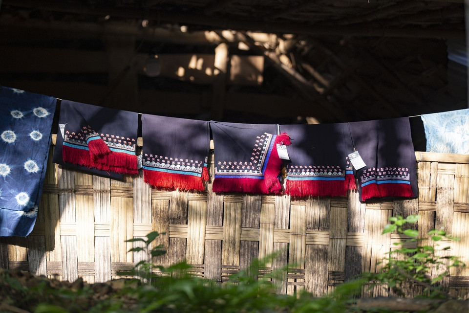 The patterns on the brocade illustrate the Dao Tien people’s unique culture. (Photo: VNA) 