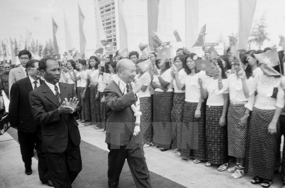 Cambodian NA Chairman Heng Samrin received Vietnam’s NA Chairman Truong Chinh during his official visit to Cambodia in June, 1985. ​(Source: VNA)