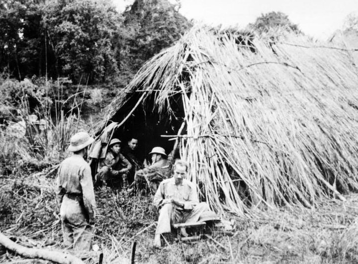 President Ho Chi Minh writes a directive in front of a tent on his way to the Autumn Winter Border Campaign 1950 (Photo: VNA)