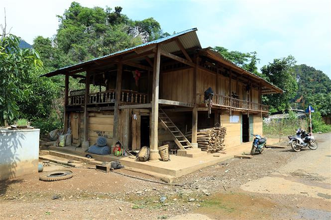 A traditional stilt house of Dao ethnic people (Photo: VNA)