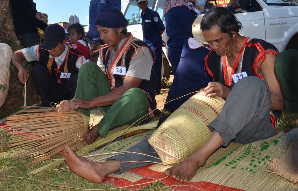 The festival also brings together local artisans. (Photo: VNA)