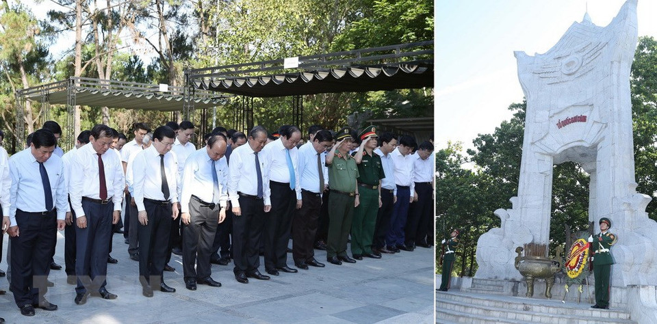 Prime Minister Nguyen Xuan Phuc observes a minute of silence to commemorate the deceased (Photo: VNA)