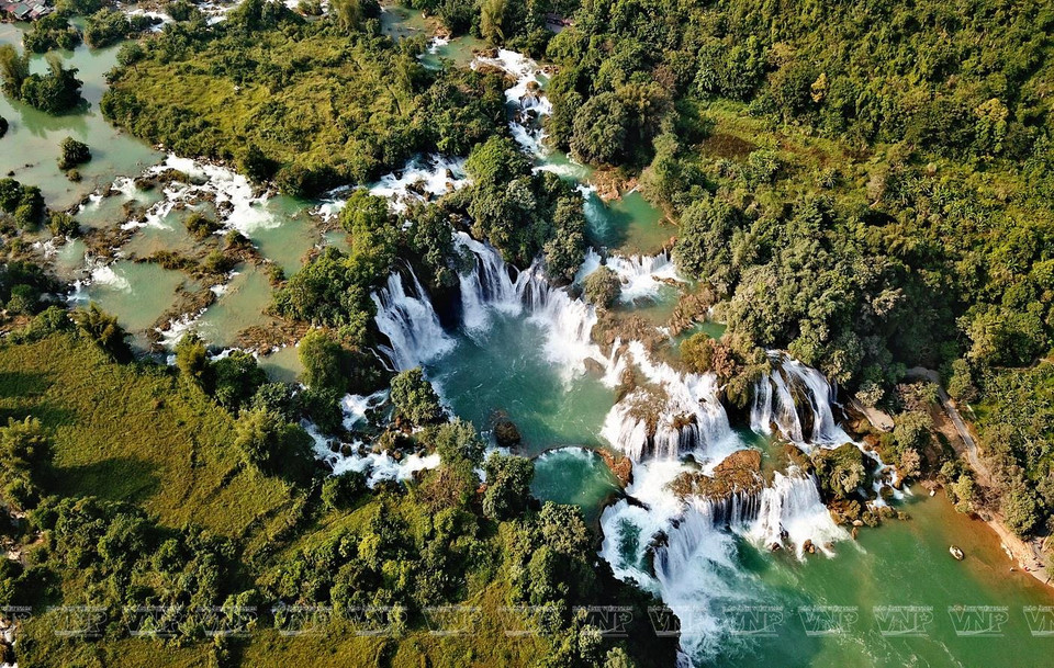 The waterfall is 89km to the north of Cao Bang township and 26km from Trung Khanh town. (Photo: VNA)