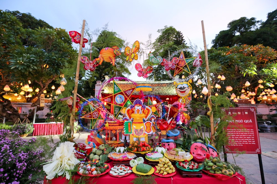 A traditional five-fruit tray (Photo: VNA)