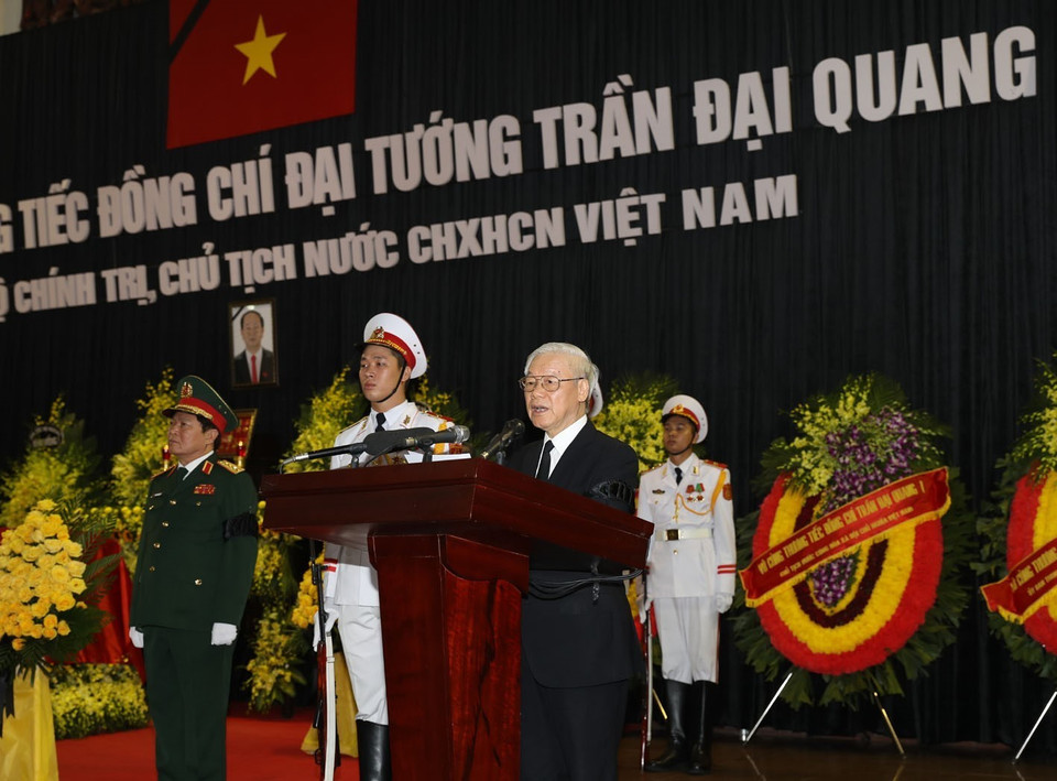General Secretary of the Communist Party of Vietnam Central Committee Nguyen Phu Trong delivers the eulogy at the funeral (Photo: VNA)
