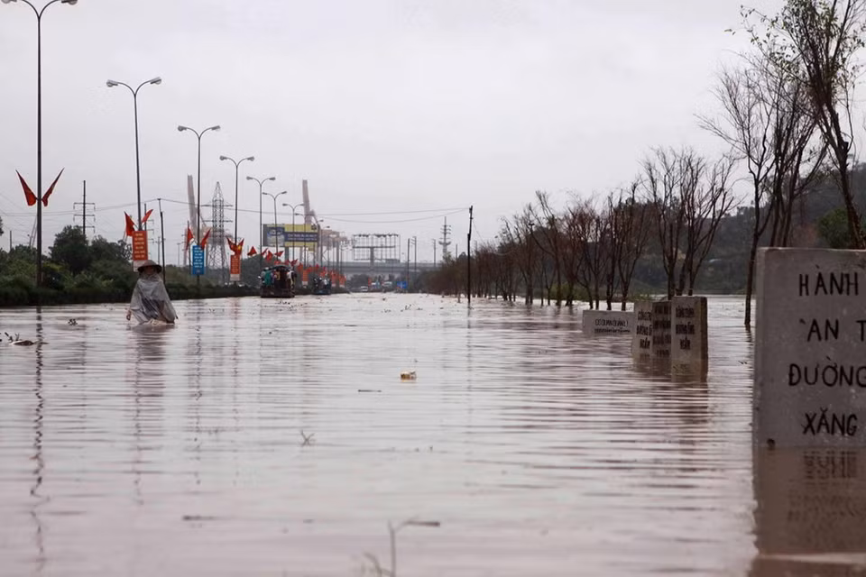 Heavy rains cause flooding in Ha Long city (Photo: VNA)