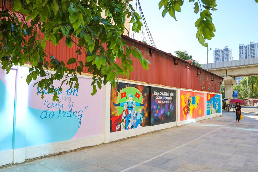The mural paintings are located in Tran Phu – Vu Trong Khanh T-junction in Hanoi’s Ha Dong district. (Photo: Vietnam+)