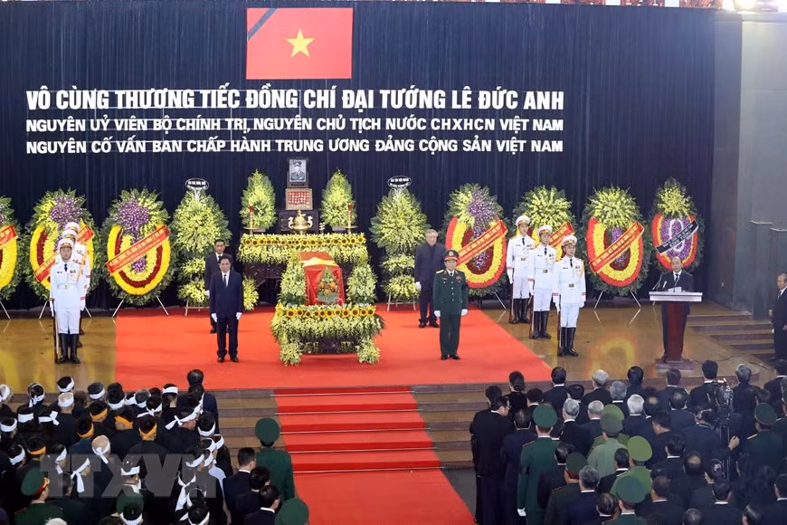 Memorial service for former President General Le Duc Anh is held at the National Funeral Hall in Hanoi (Photo: VNA)