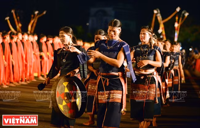 The festival draws nearly 1,200 artisans from five regional provinces - Kon Tum, Dak Lak, Dak Nong, Lam Dong and Gia Lai (Photo: VNA)