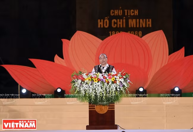 Addressing the opening of the Tay Nguyen Gong Culture Festival 2018 in Pleiku city of Gia Lai province on November 30, Prime Minister Nguyen Xuan Phuc said that the gong culture is a treasure in the cultural heritage of the Vietnamese people and humankind as a whole (Photo: VNA)