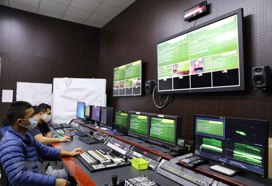 Lessons are available on Hanoi TV Channel 1 daily (Photo: VNA)