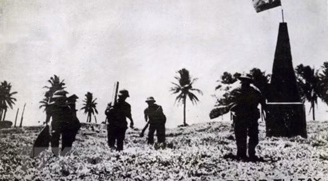 Naval Task Force 126 librates Truong Sa island, April 29, 1975 (Photo: Archives/published by VNA)