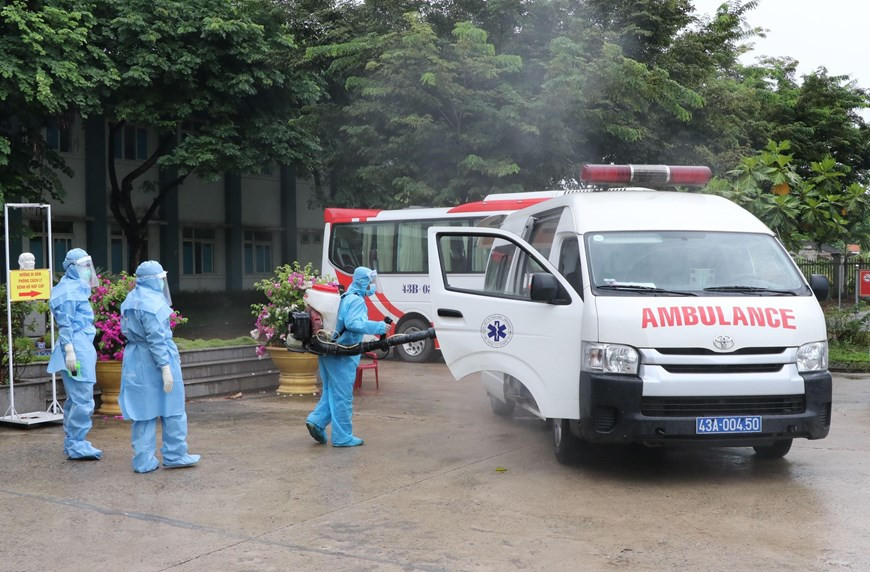 All vehicles in and out the field hospital are carefully disinfected (Photo: VNA)