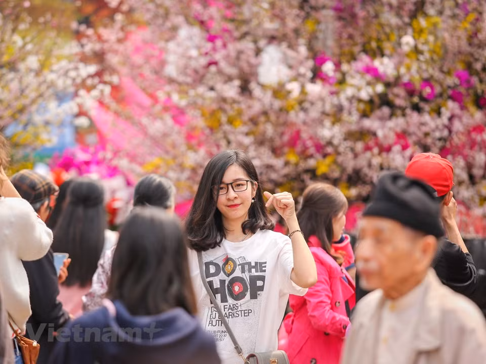 The festival attracts many youngsters (Photo: VNA)