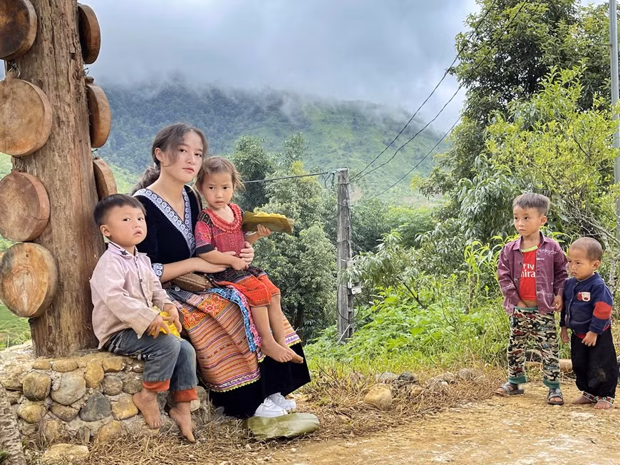 In the past, Sin Suoi Ho villagers relied solely on agriculture to earn their living. But after five to six years engaging in tourism, their mindset and awareness have changed considerably, and they have begun to make use of the local natural advantages. Sin Suoi Ho was recognised as a community-based tourism village in 2015. It is attractive to travellers thanks to not only its breathtaking scenery but also the rich culture of local residents. Ten of the over 100 households in the village are providing homestay services at present. Data show that Sin Suoi Ho welcomes about 100,000 visitors, both foreign and domestic ones, every year (Photo: VietnamPlus)