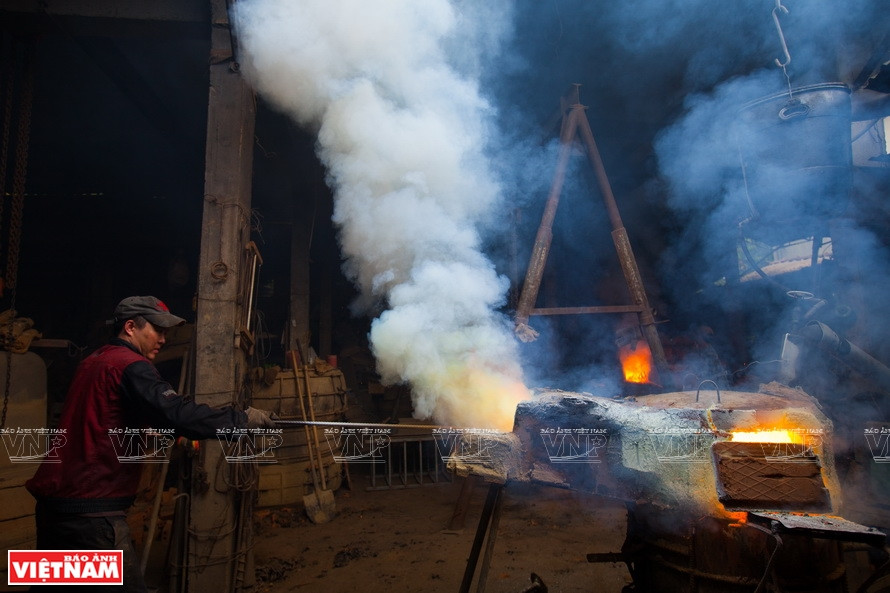 A bronze casting workshop in Hue (Photo: VNP/VNA)