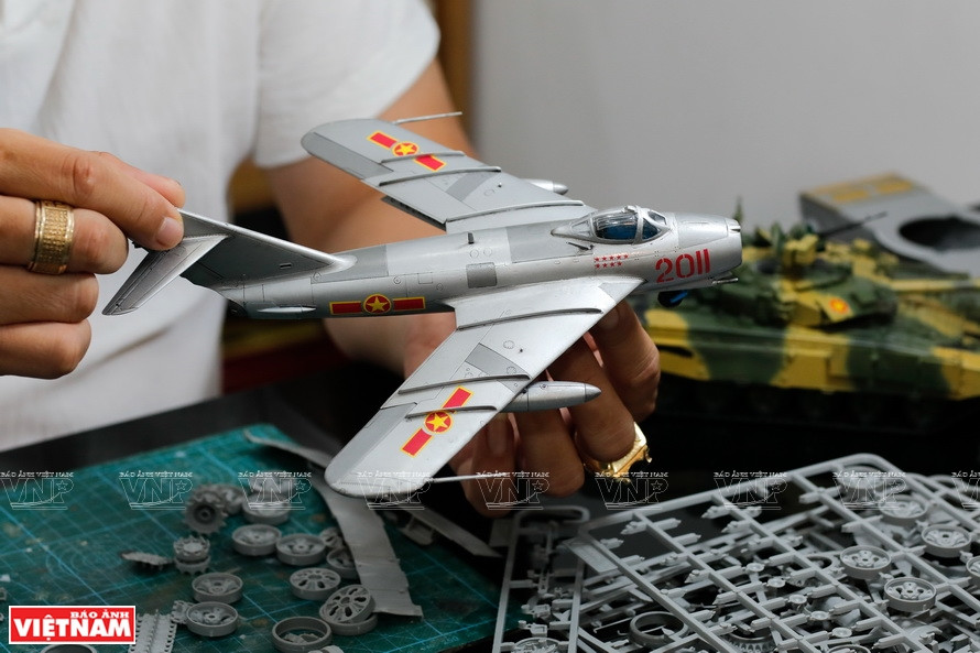 Model of the legendary Soviet Union-made fighter aircraft MiG-17. Flying the jet, hero Nguyen Van Bay shot down seven aircrafts of the US Navy and Air Force between 1965 and 1968. (Photo: VNA)