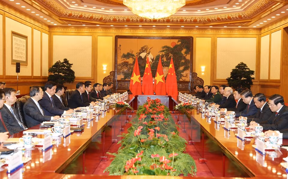 The talks between CPV General Secretary Nguyen Phu Trong ​and Chinese General Secretary and President Xi Jinping at the Great Hall (Photo: VNA)